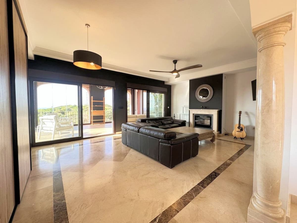 Semi-Detached House in Estepona — photo 9 of 10