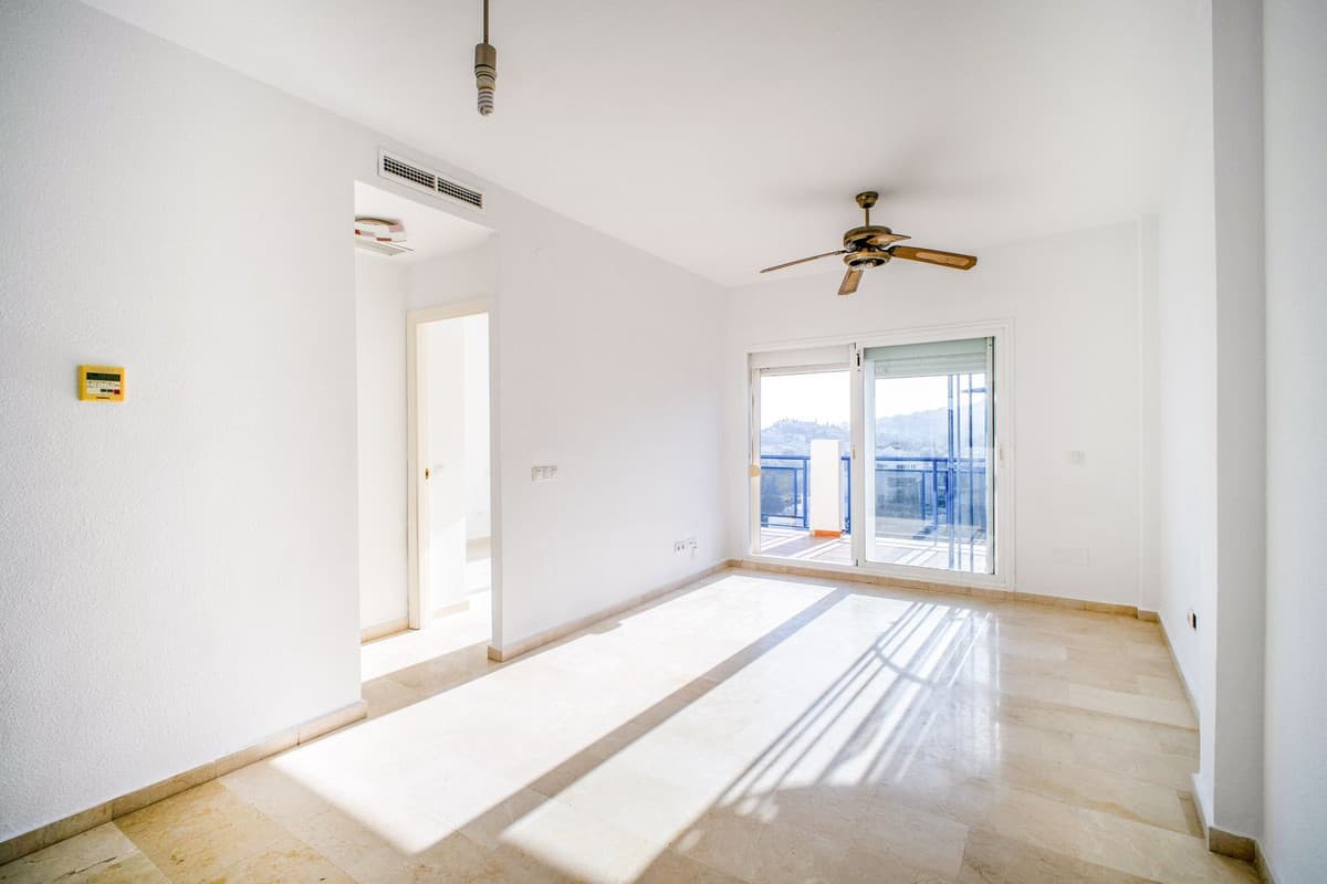 Penthouse in Torrequebrada — photo 3 of 10