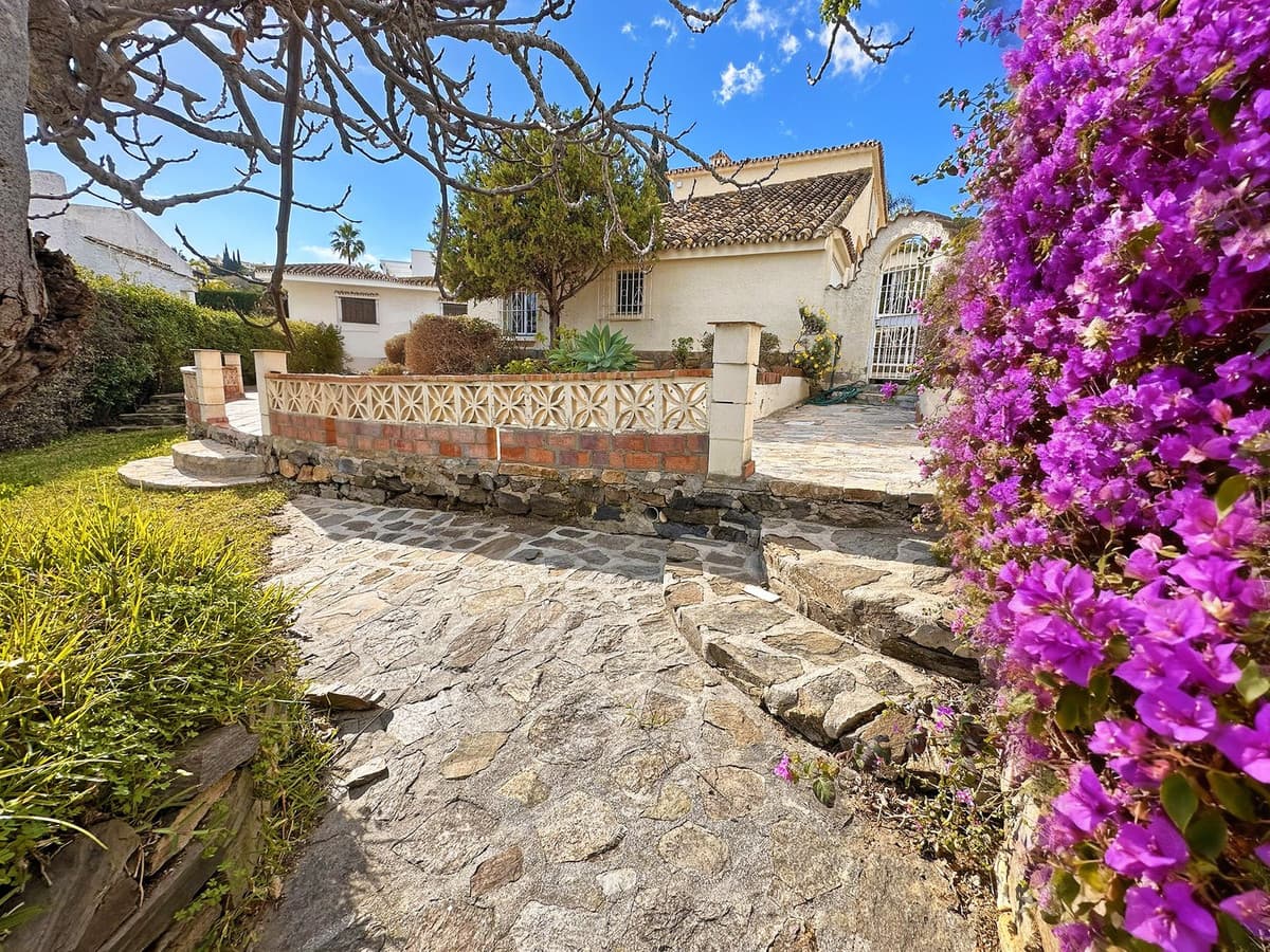 Detached Villa in Mijas Costa — photo 3 of 10