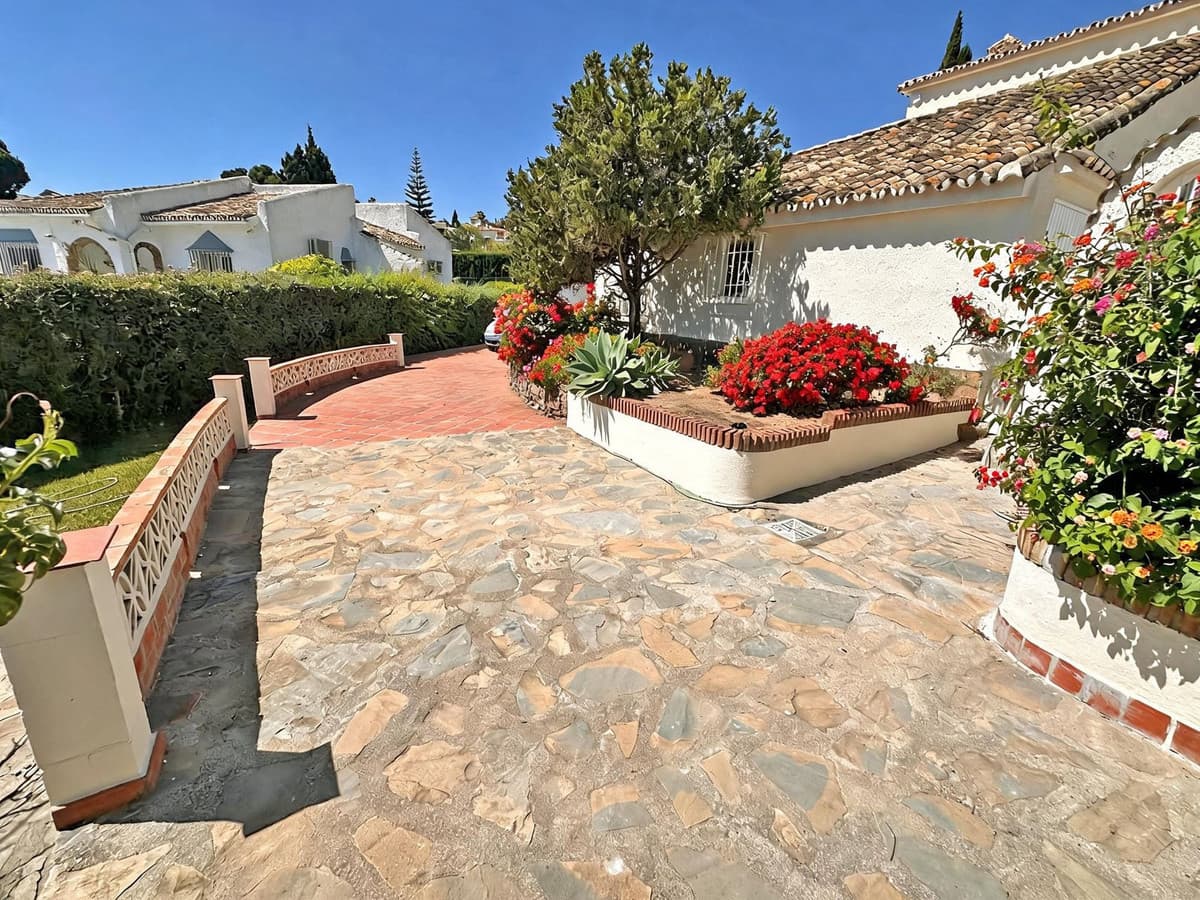 Detached Villa in Mijas Costa — photo 4 of 10