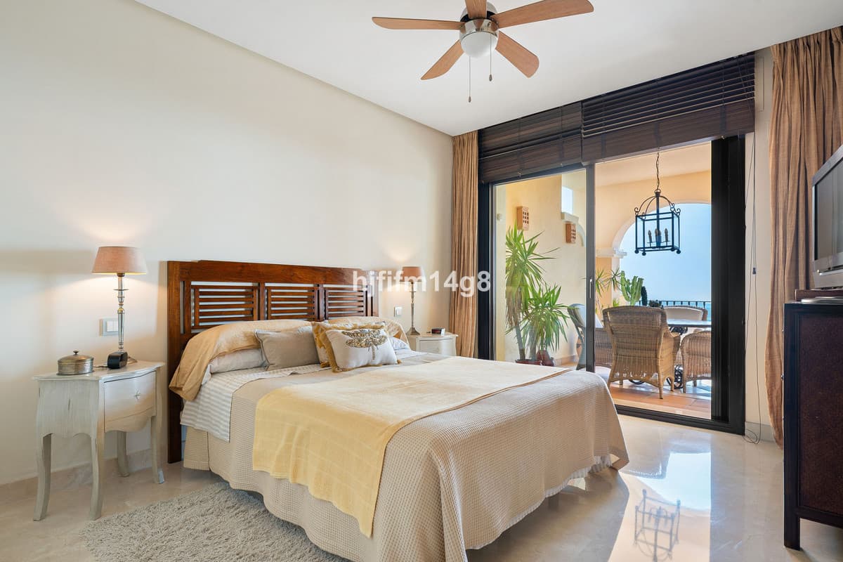Ground Floor Apartment in Benahavís — photo 10 of 10