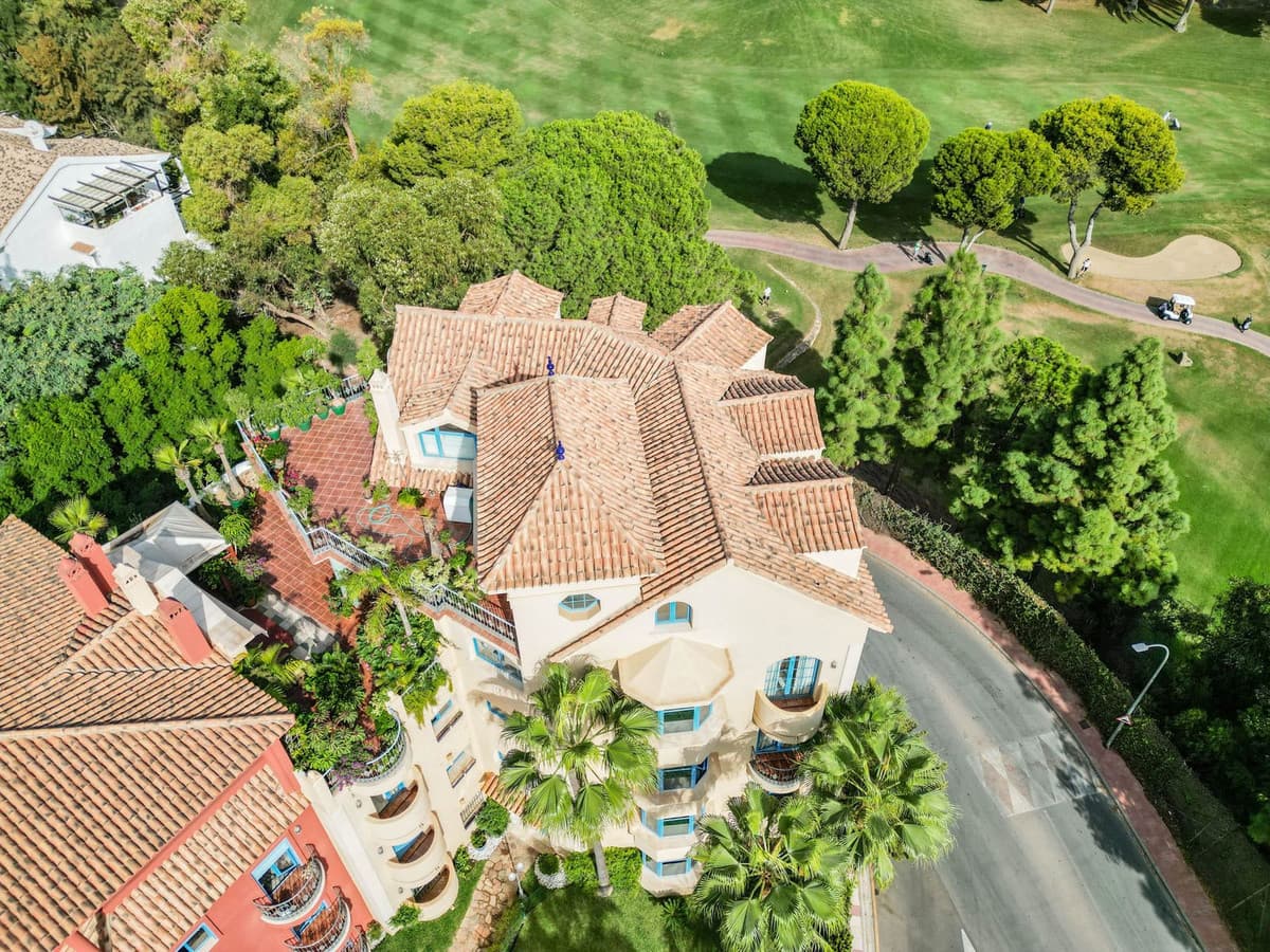 Penthouse Duplex in Torrequebrada — photo 5 of 10