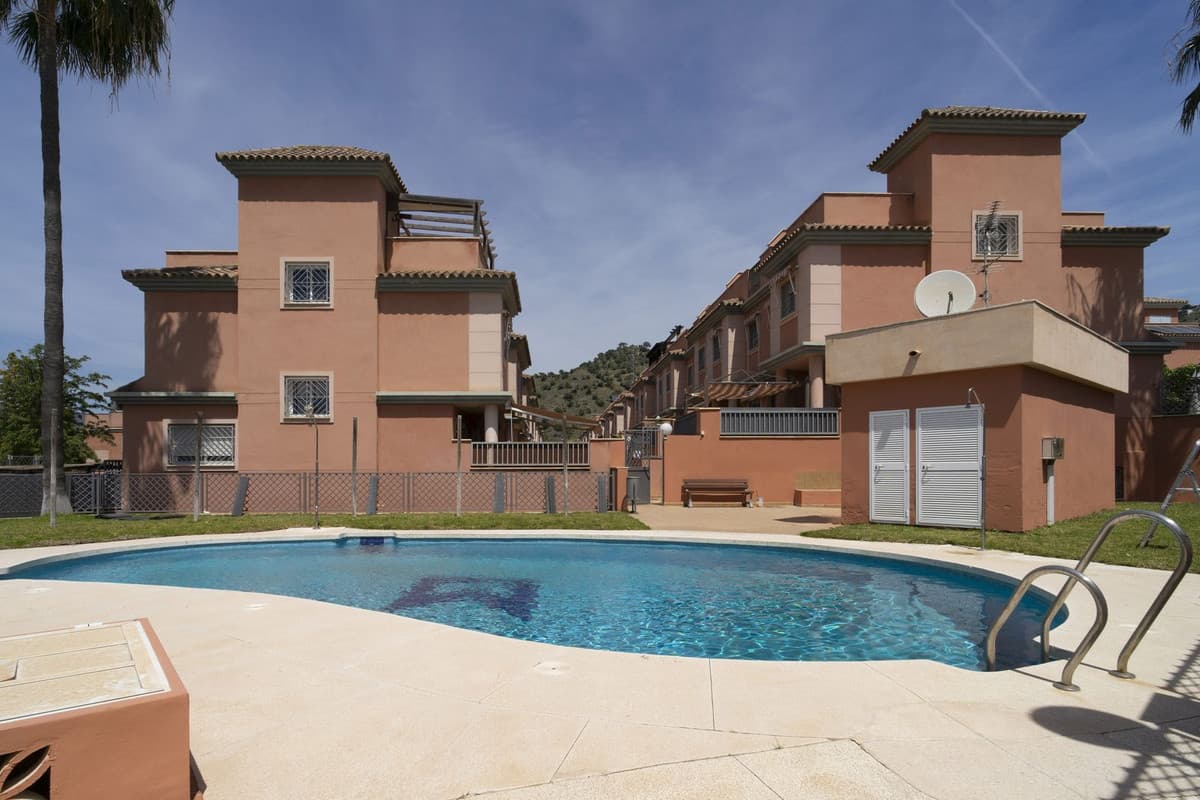 Townhouse in Málaga — photo 7 of 10