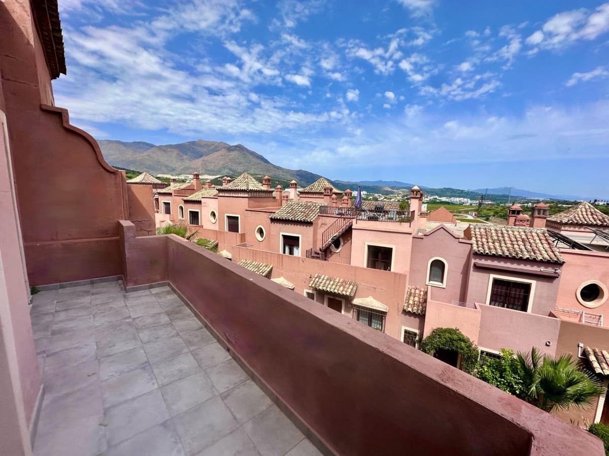 Townhouse in Estepona — photo 7 of 10