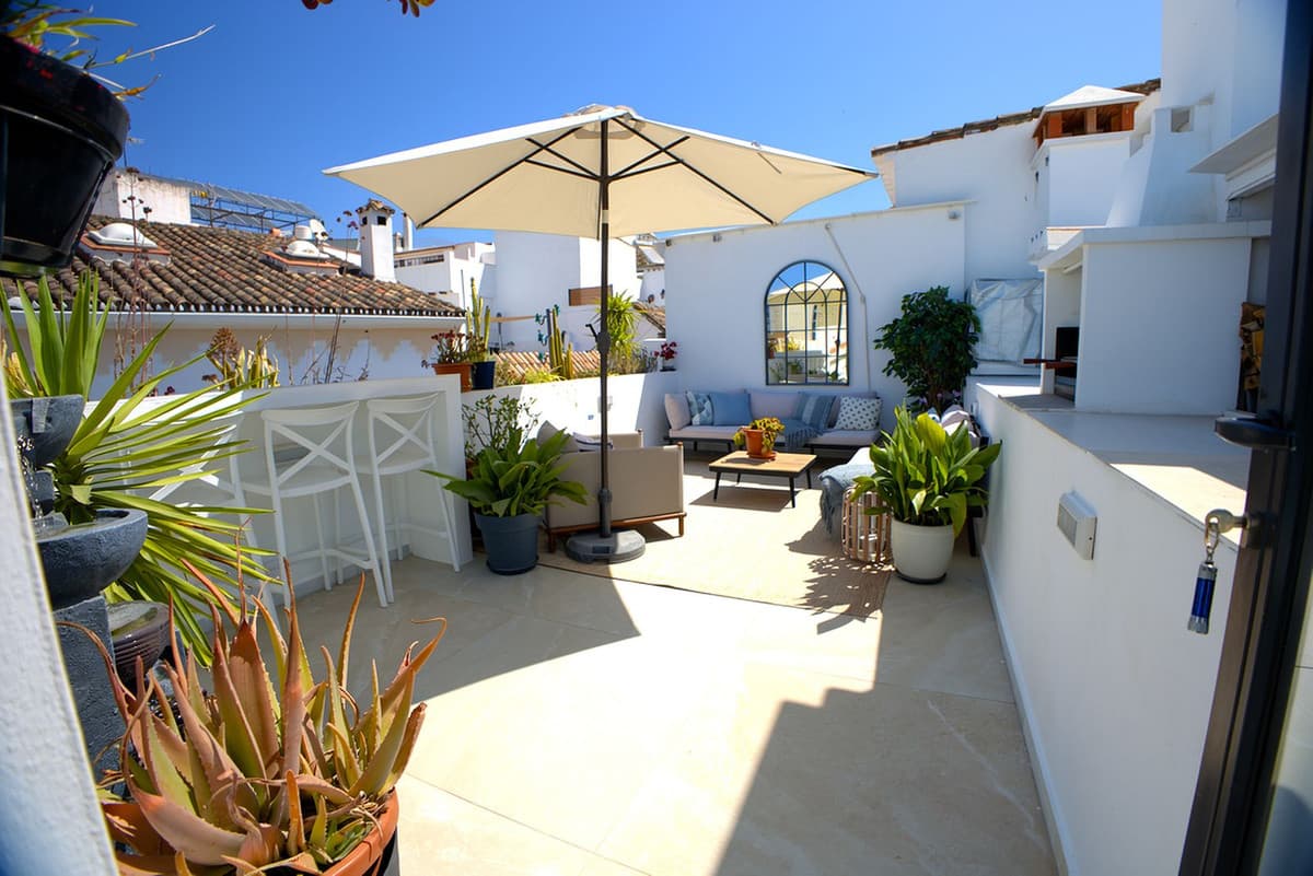 Top Floor Apartment in Estepona — photo 6 of 10