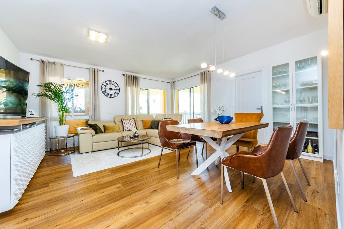 Middle Floor Apartment in Fuengirola — photo 2 of 10