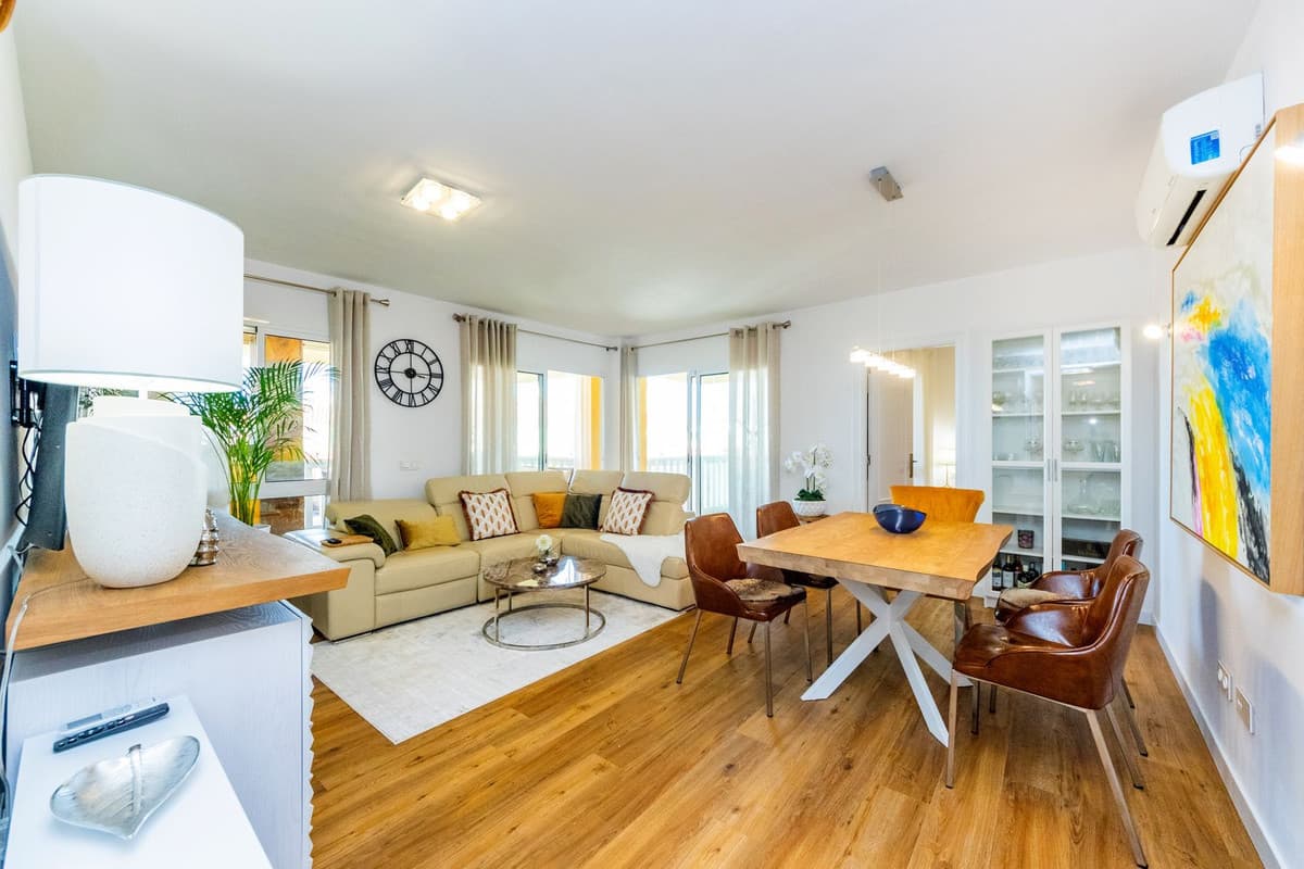 Middle Floor Apartment in Fuengirola — photo 4 of 10