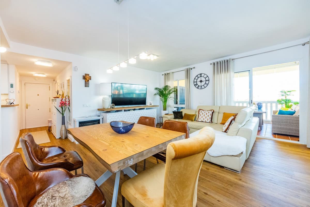 Middle Floor Apartment in Fuengirola — photo 8 of 10