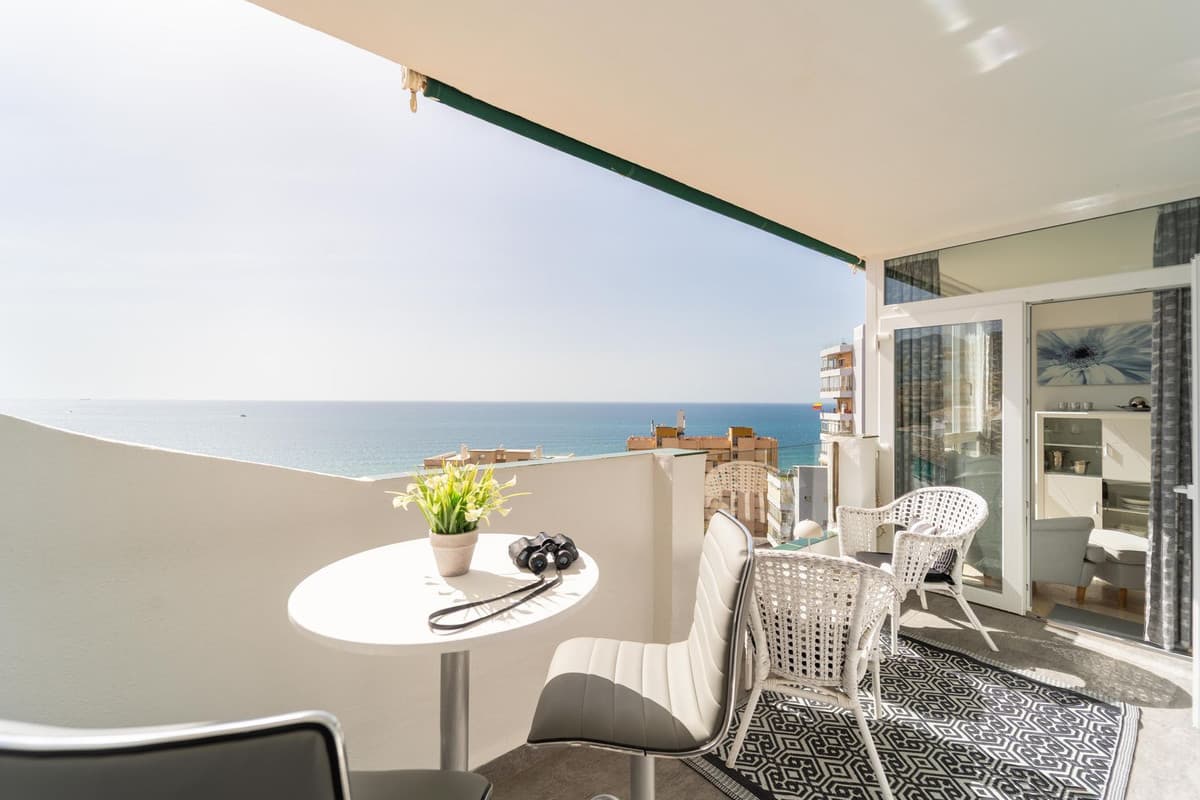 Middle Floor Apartment in Torreblanca — photo 3 of 10