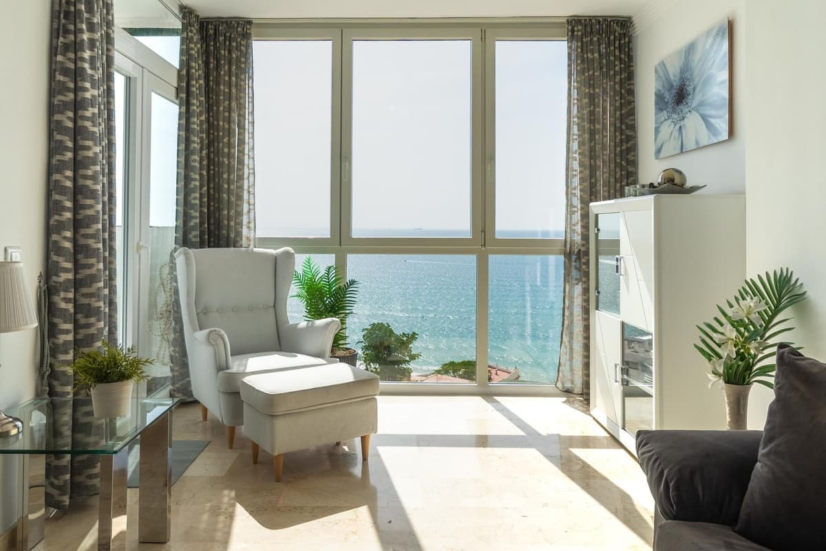 Middle Floor Apartment in Torreblanca — photo 4 of 10