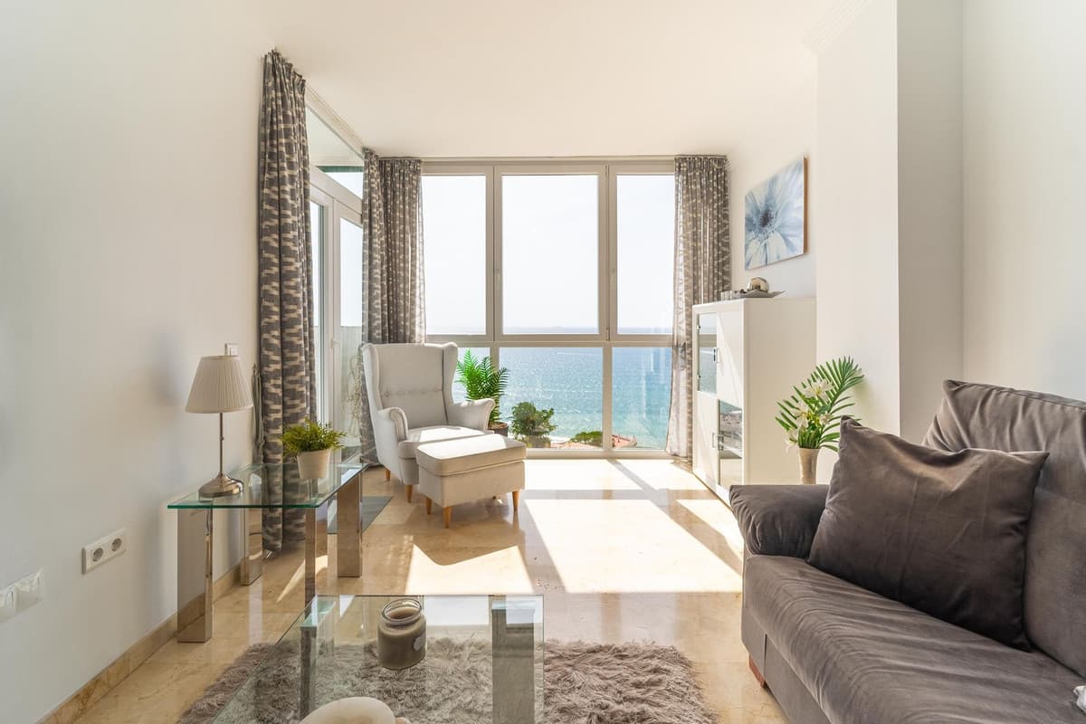 Middle Floor Apartment in Torreblanca — photo 5 of 10