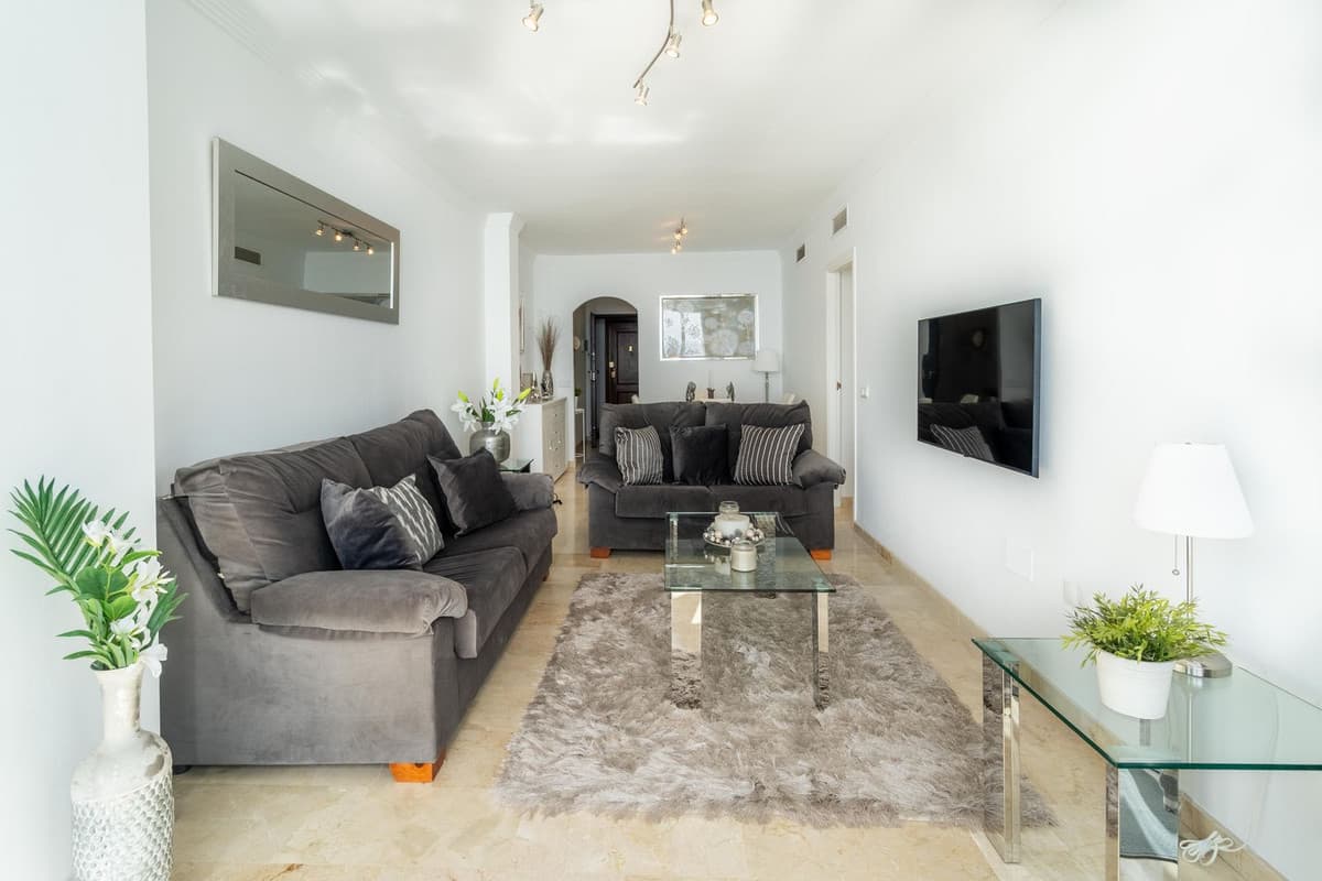 Middle Floor Apartment in Torreblanca — photo 10 of 10