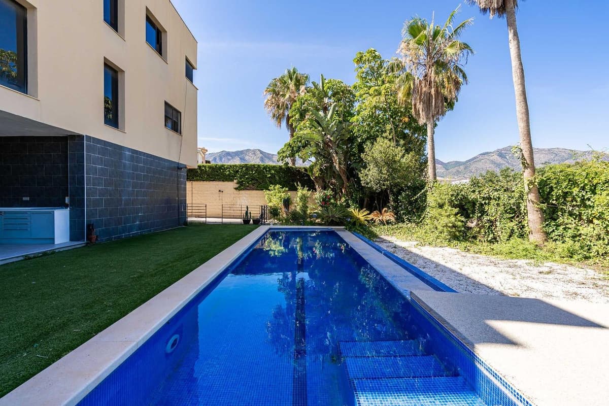 Detached Villa in Mijas Costa — photo 2 of 10
