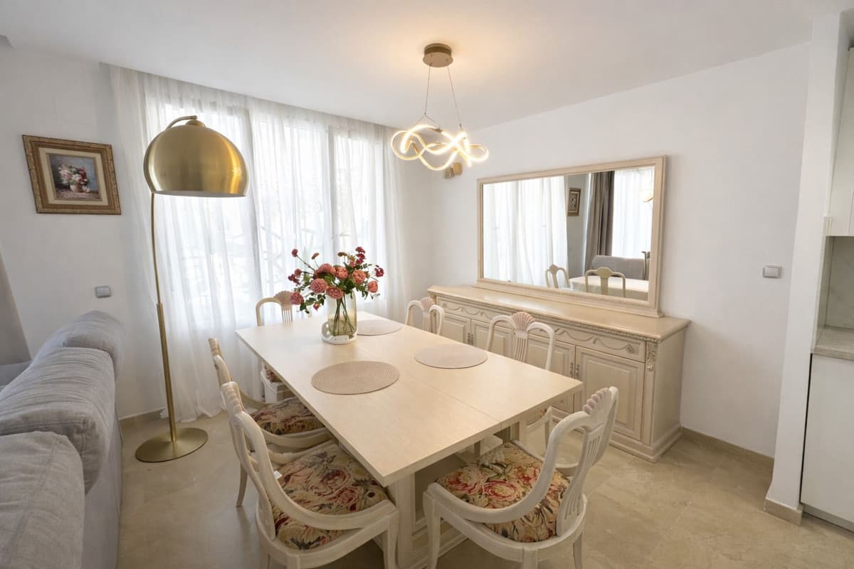 Ground Floor Apartment in Benahavís — photo 4 of 10