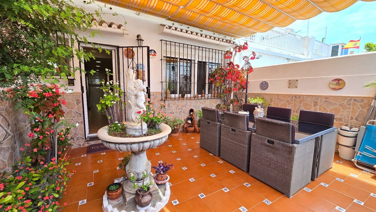 Townhouse in Málaga — photo 3 of 10