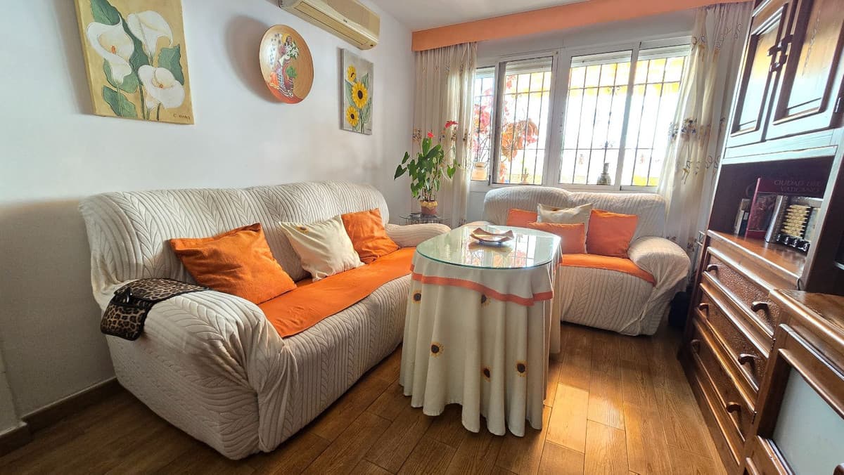Townhouse in Málaga — photo 5 of 10