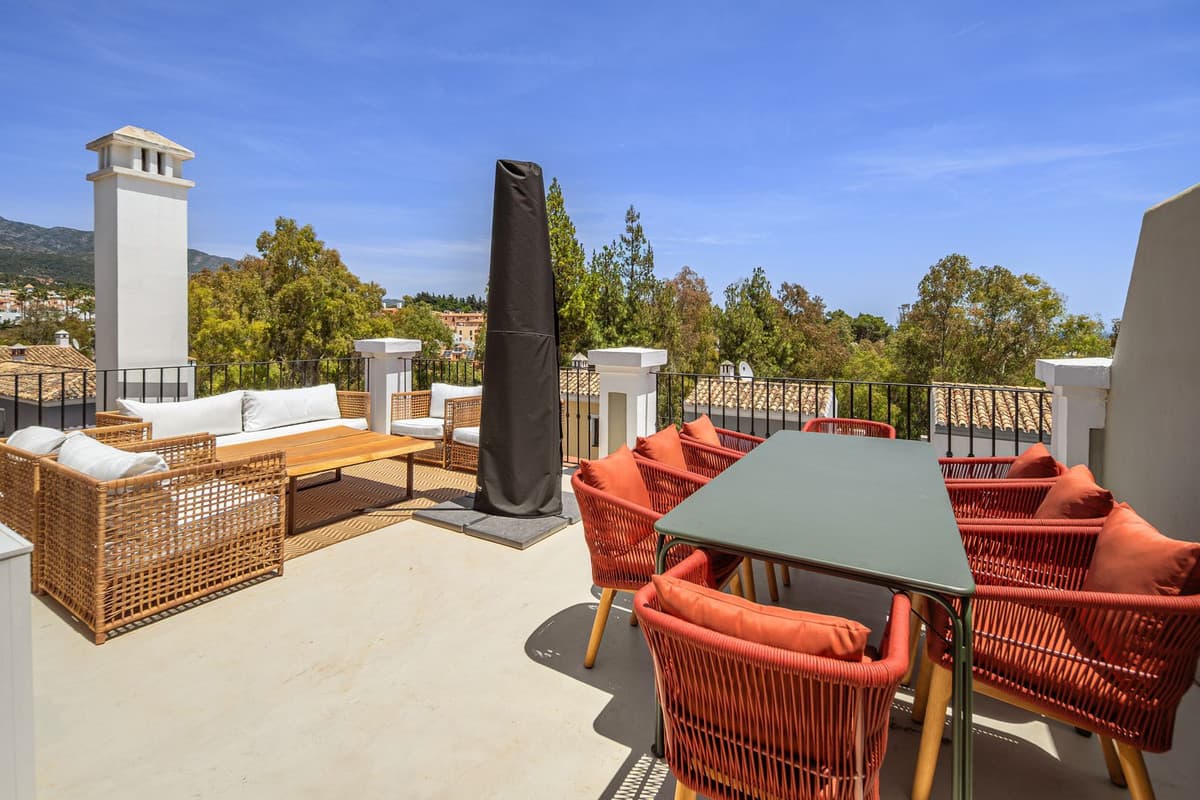 Townhouse in The Golden Mile — photo 4 of 10