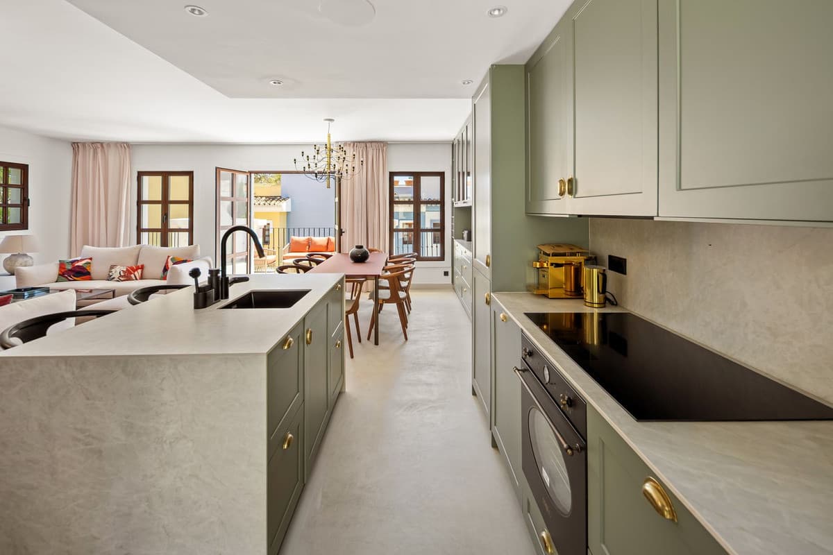 Townhouse in The Golden Mile — photo 9 of 10