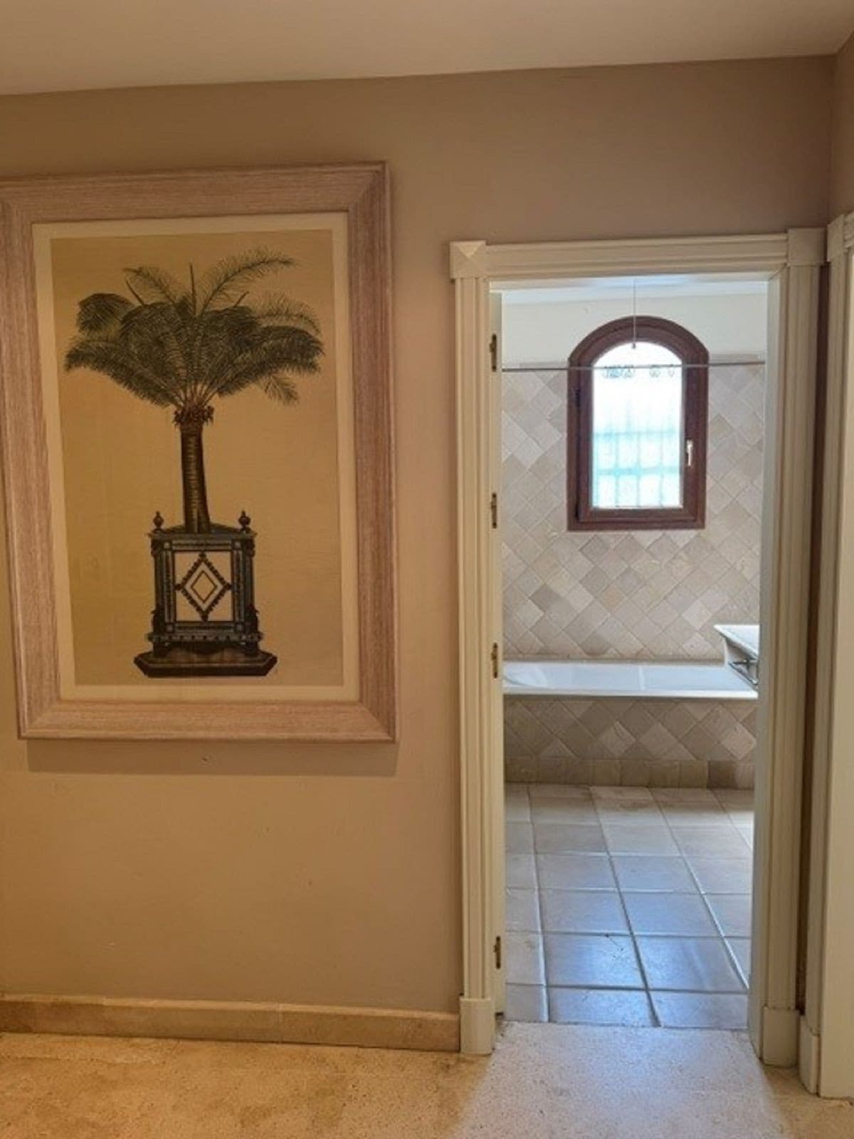 Townhouse in El Paraiso — photo 8 of 10