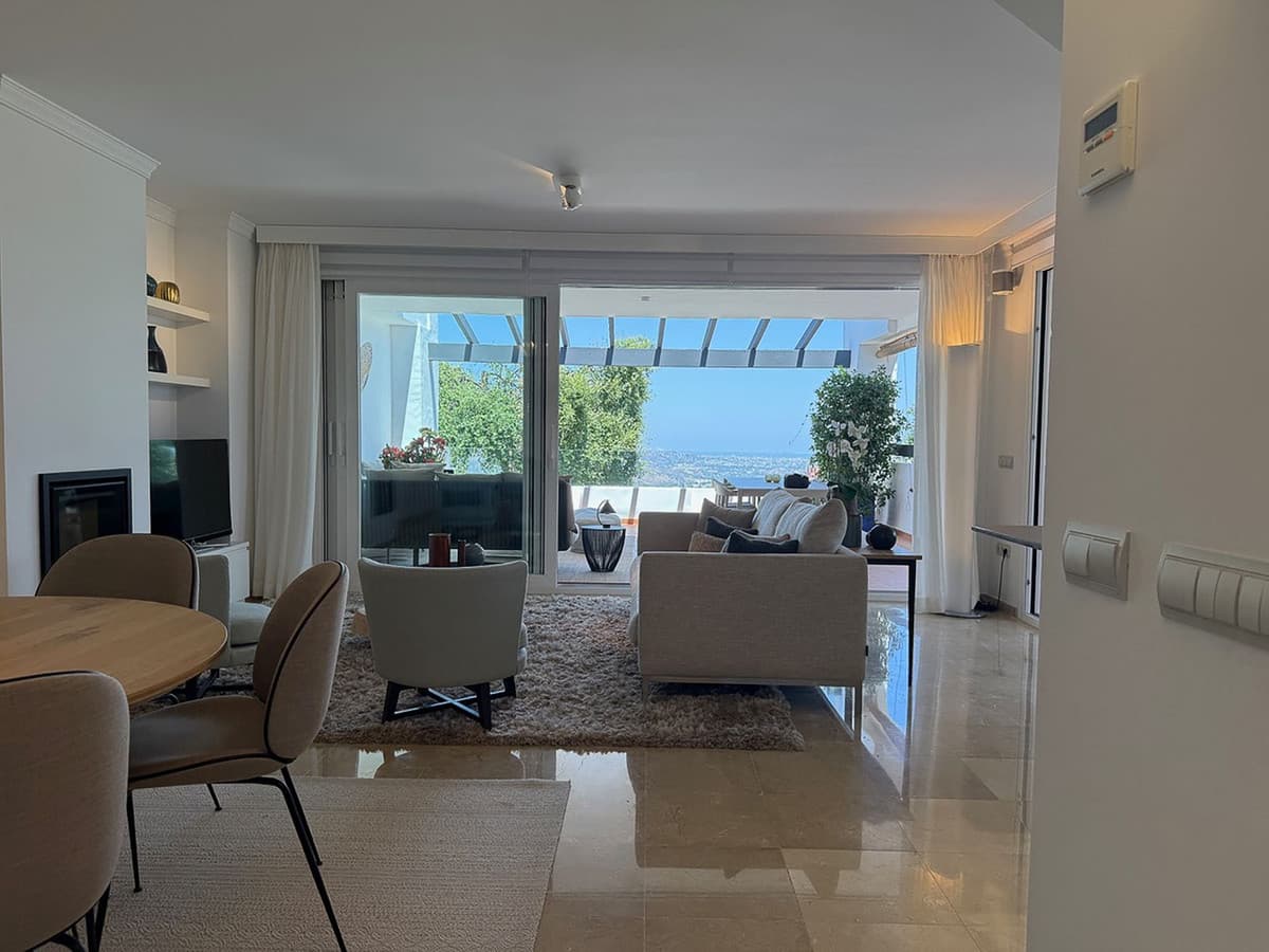 Middle Floor Apartment in La Mairena — photo 5 of 10