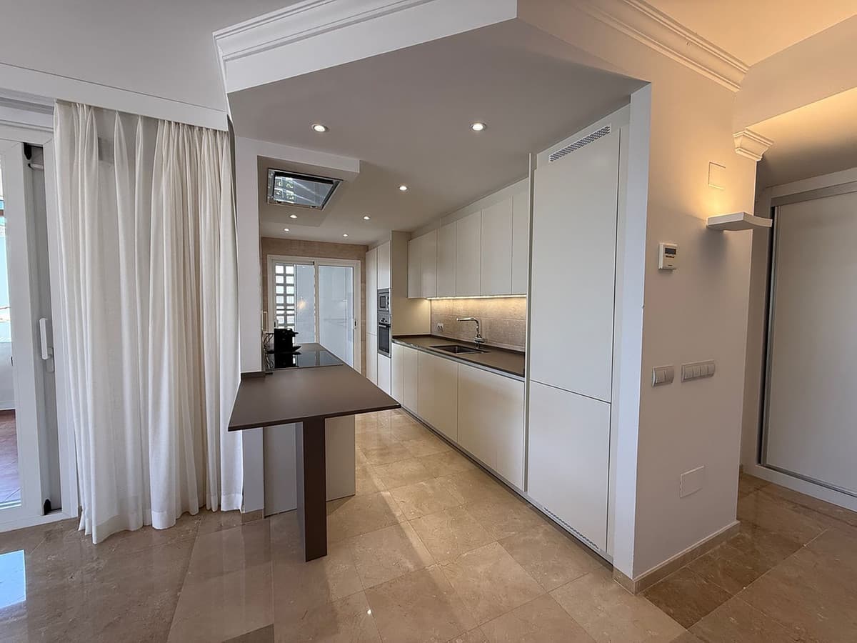 Middle Floor Apartment in La Mairena — photo 6 of 10