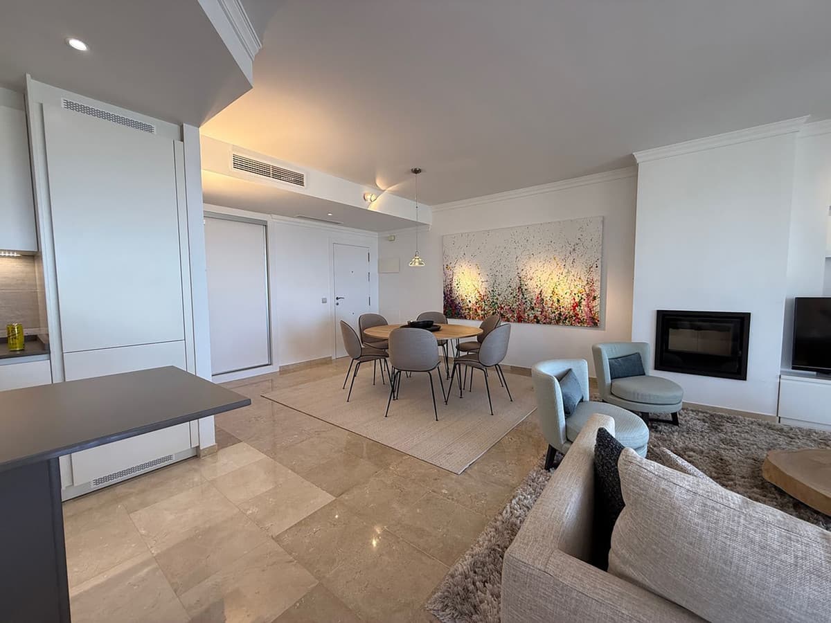 Middle Floor Apartment in La Mairena — photo 8 of 10
