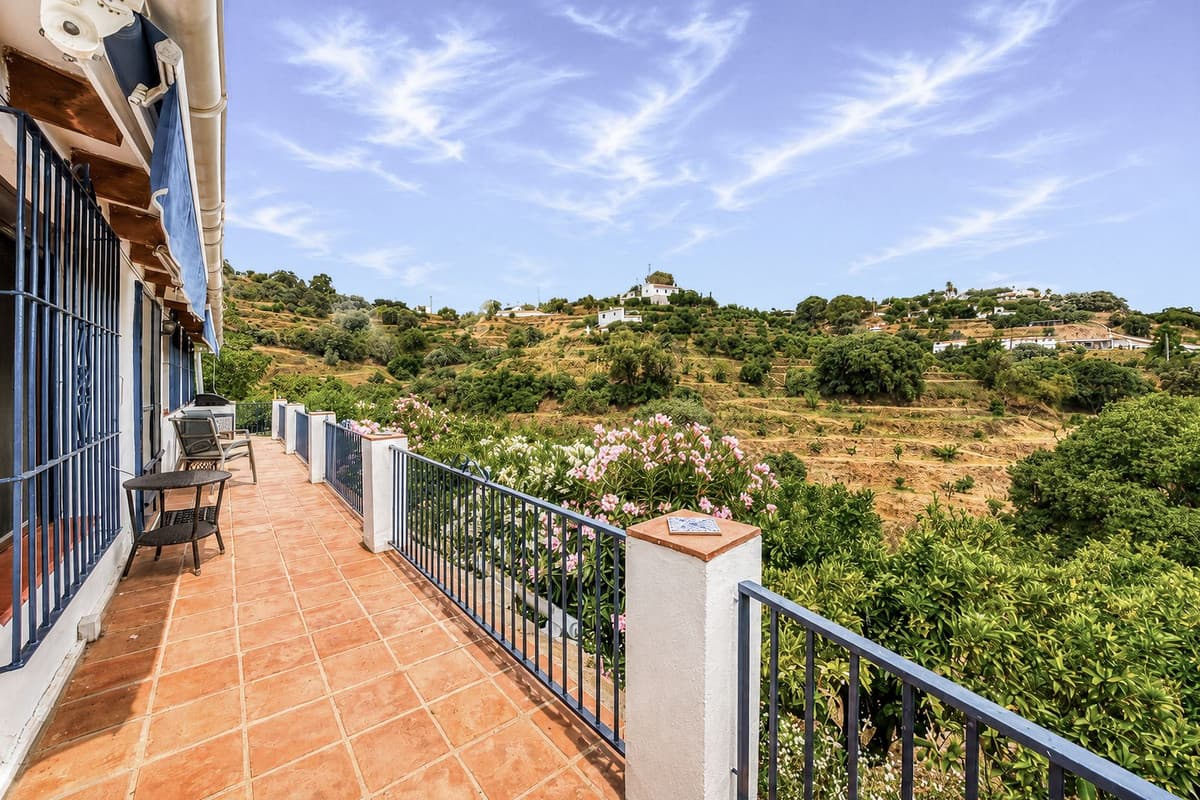 Detached Villa in Alhaurín el Grande — photo 6 of 10