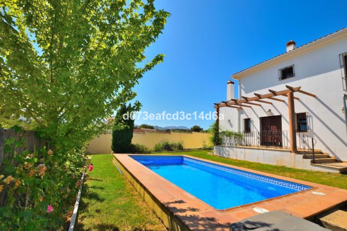 Detached Villa in Ronda — photo 6 of 10