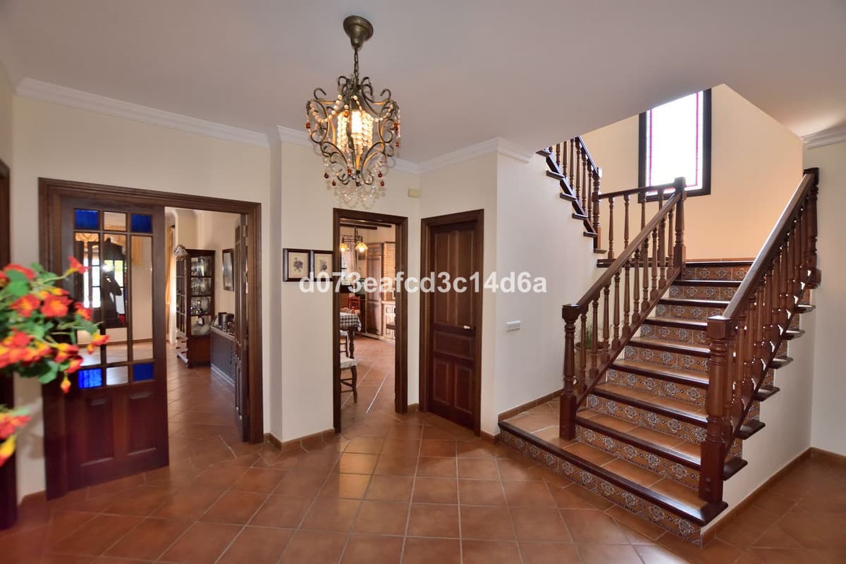 Detached Villa in Montejaque — photo 4 of 10