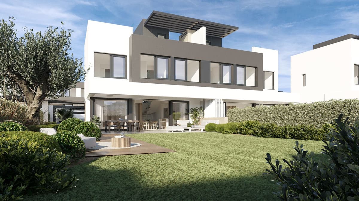Semi-Detached House in Atalaya — photo 1 of 10