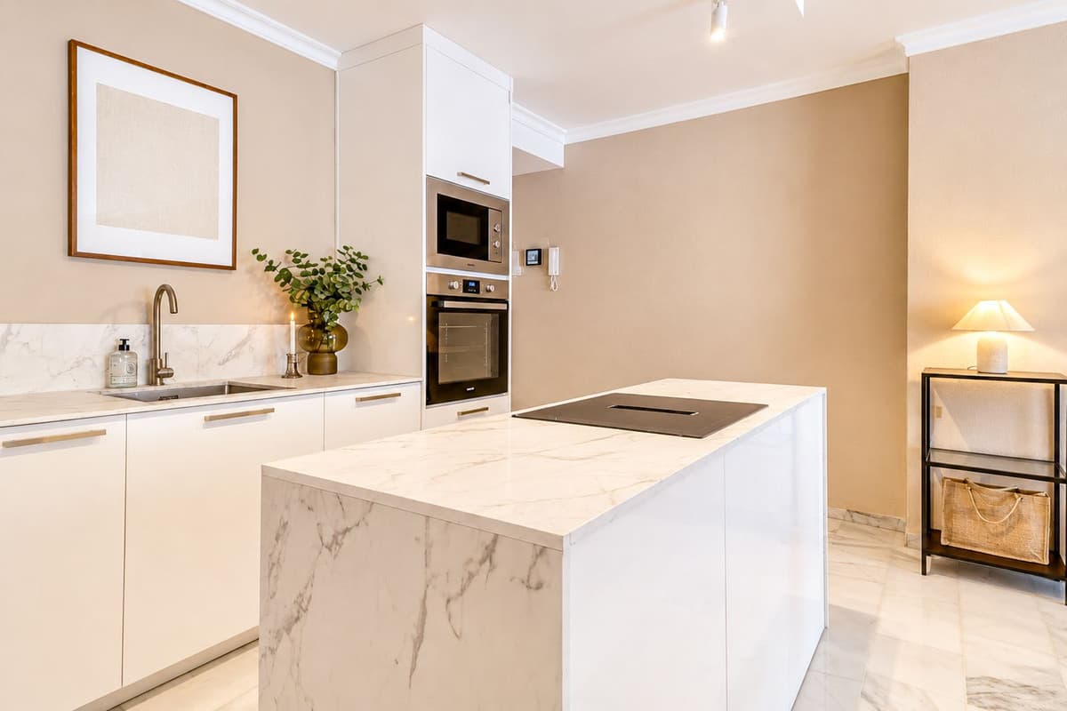 Middle Floor Apartment in Puerto Banús — photo 3 of 10