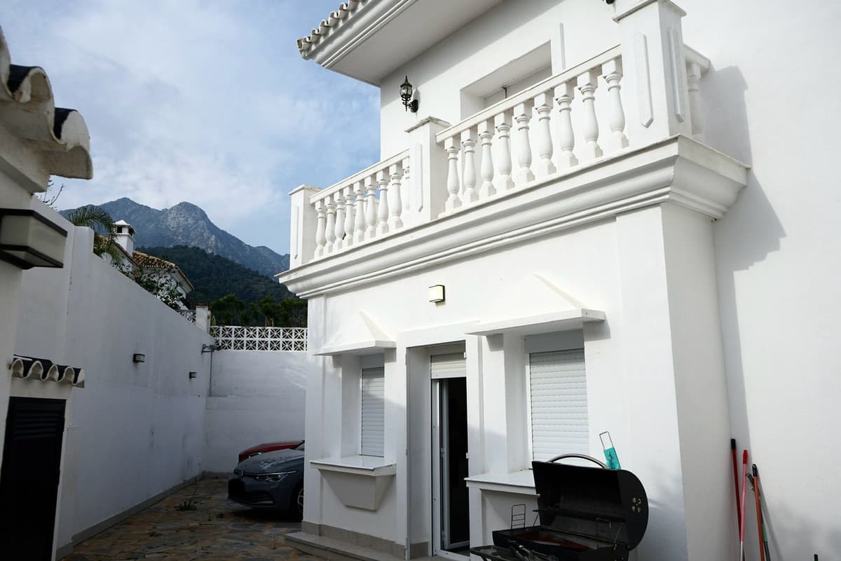 Detached Villa in Marbella — photo 4 of 10