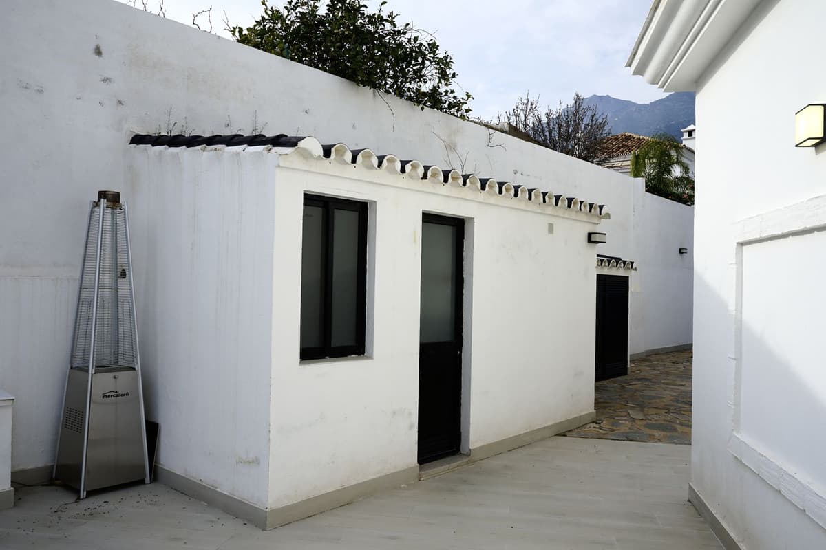 Detached Villa in Marbella — photo 8 of 10