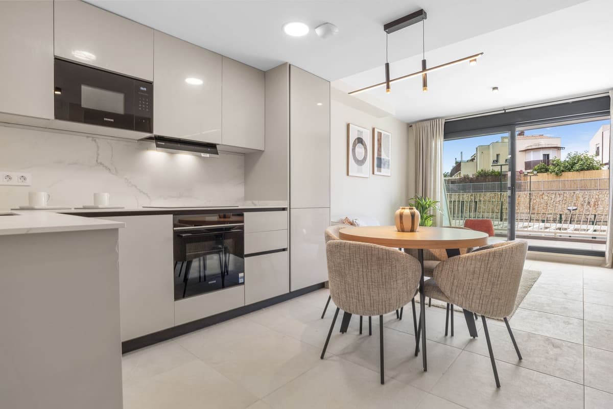 Middle Floor Apartment in Mijas — photo 4 of 10