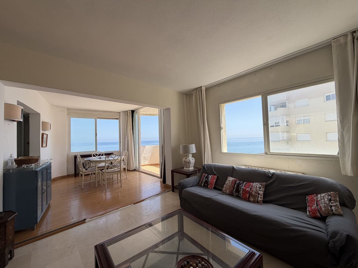 Middle Floor Apartment in Estepona — photo 4 of 10