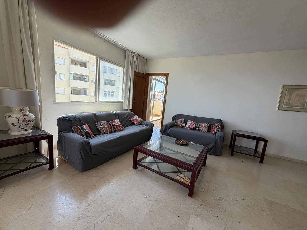 Middle Floor Apartment in Estepona — photo 10 of 10