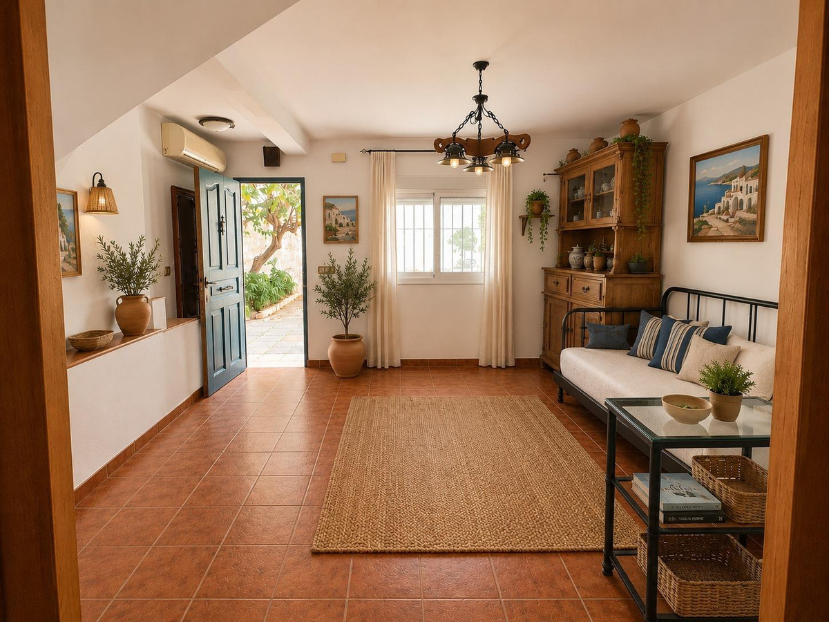 Townhouse in Málaga — photo 3 of 10