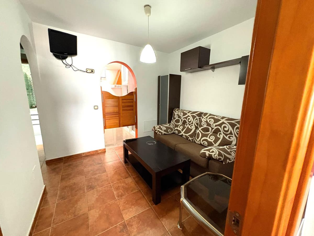 Townhouse in Málaga — photo 9 of 10