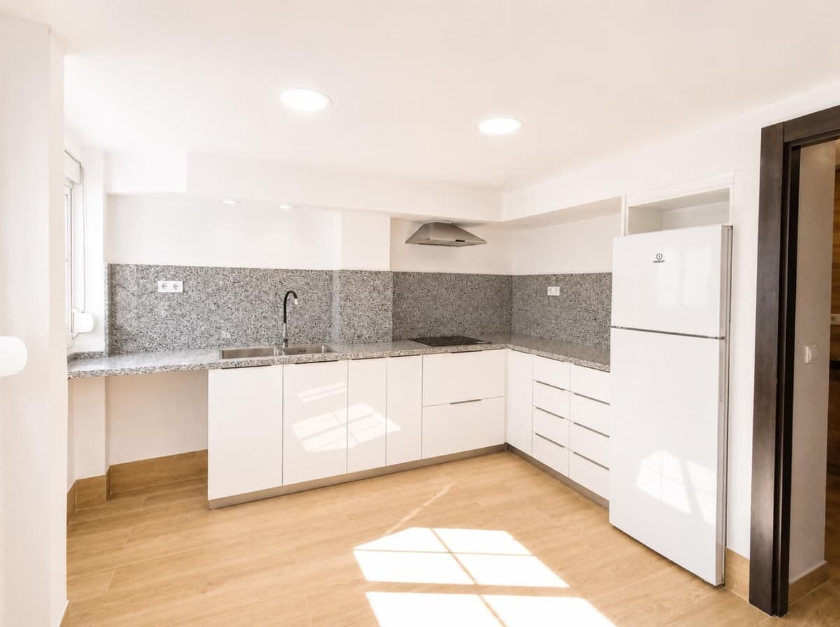Middle Floor Apartment in Los Tilos — photo 3 of 10