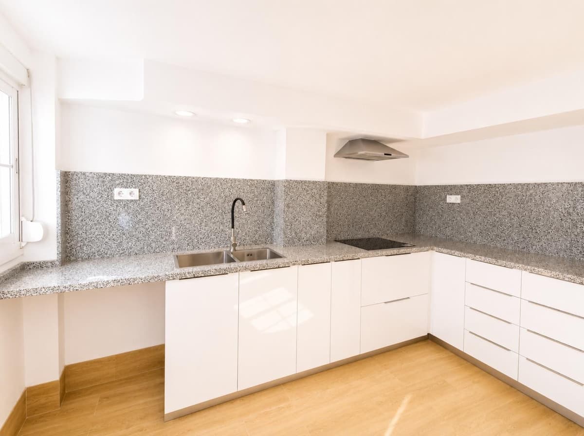 Middle Floor Apartment in Los Tilos — photo 4 of 10