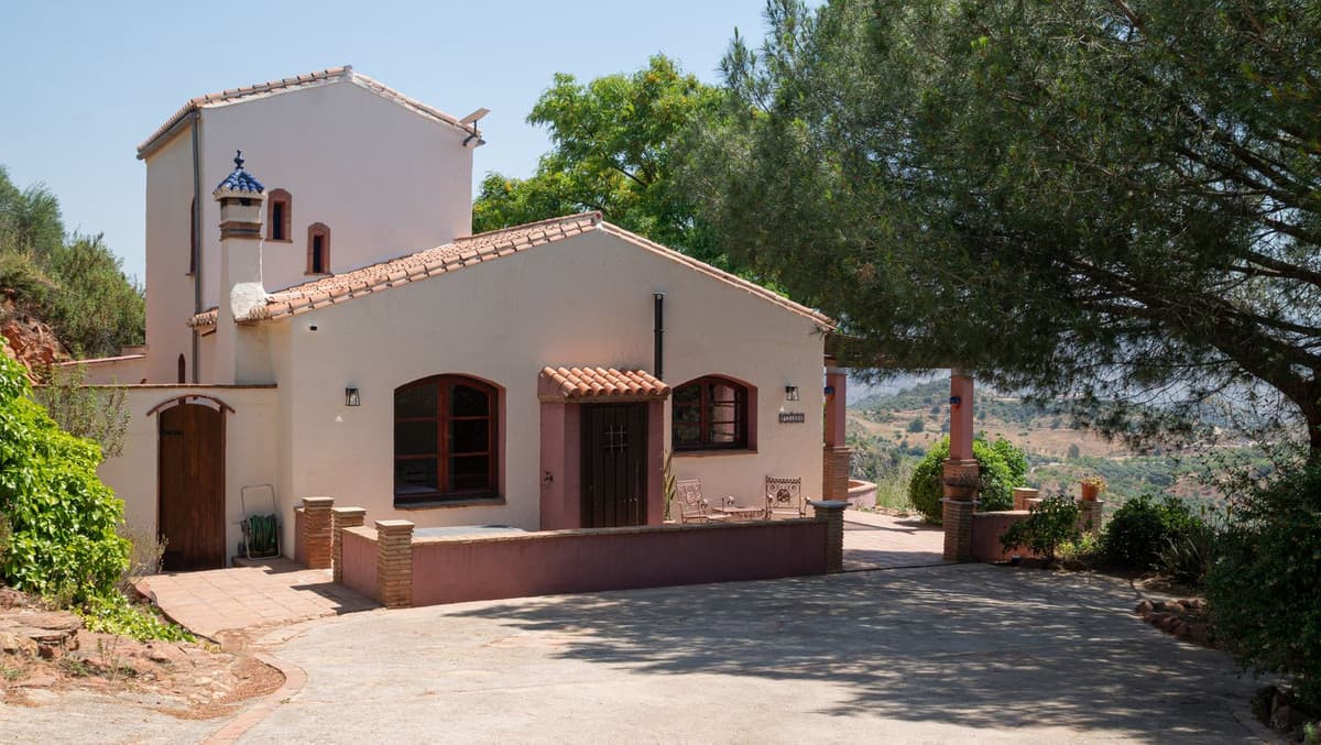 Cortijo in Almogía — photo 1 of 10