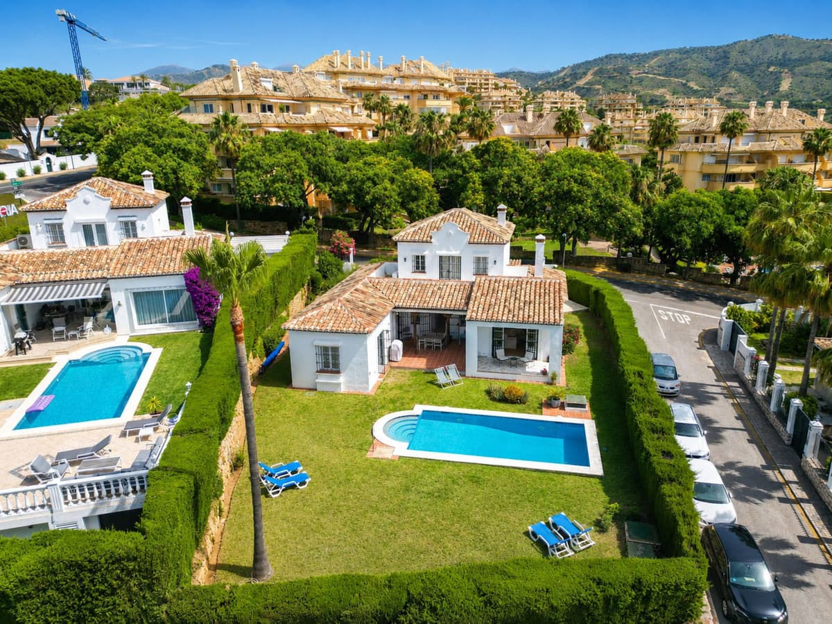 Detached Villa in Elviria — photo 4 of 10