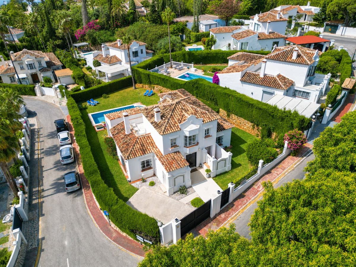 Detached Villa in Elviria — photo 5 of 10