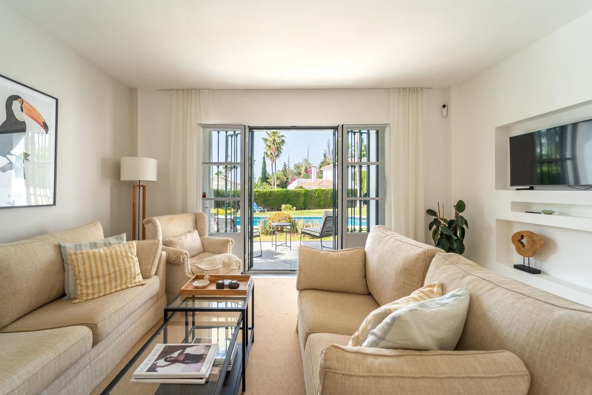 Detached Villa in Elviria — photo 6 of 10