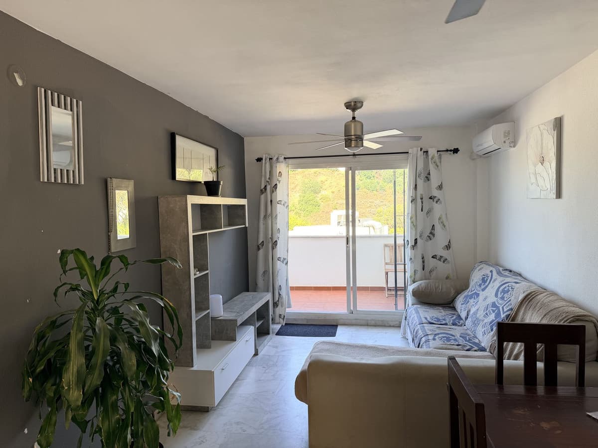 Middle Floor Apartment in Benalmadena — photo 4 of 10