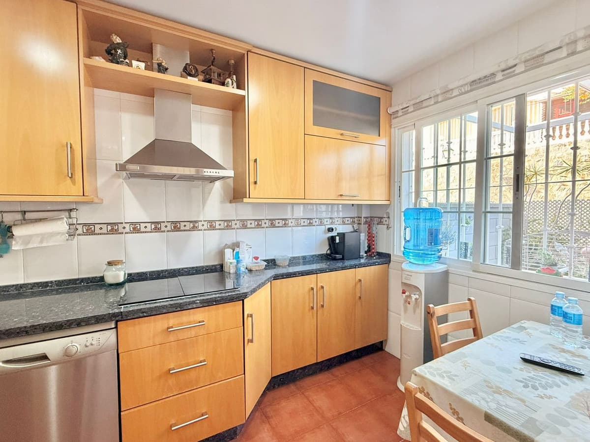 Semi-Detached House in Torreblanca — photo 4 of 10