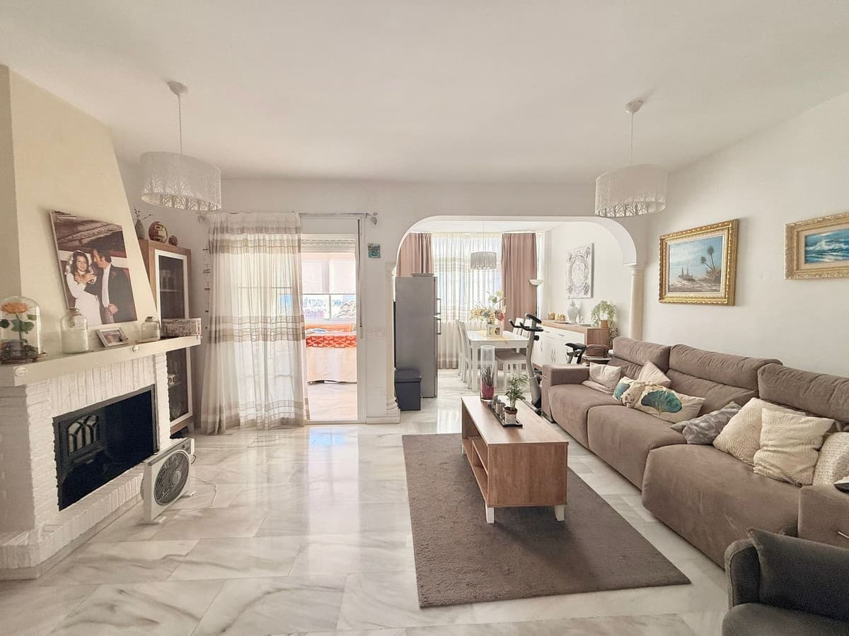 Semi-Detached House in Torreblanca — photo 7 of 10