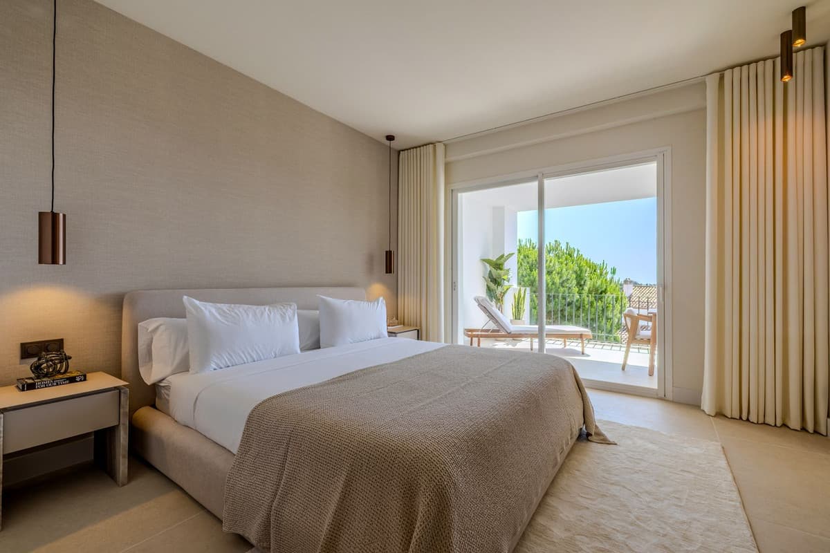Middle Floor Apartment in La Quinta — photo 10 of 10