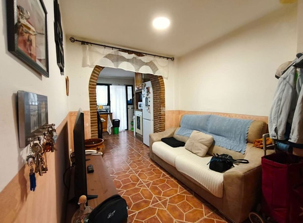 Top Floor Apartment in Estepona — photo 3 of 10