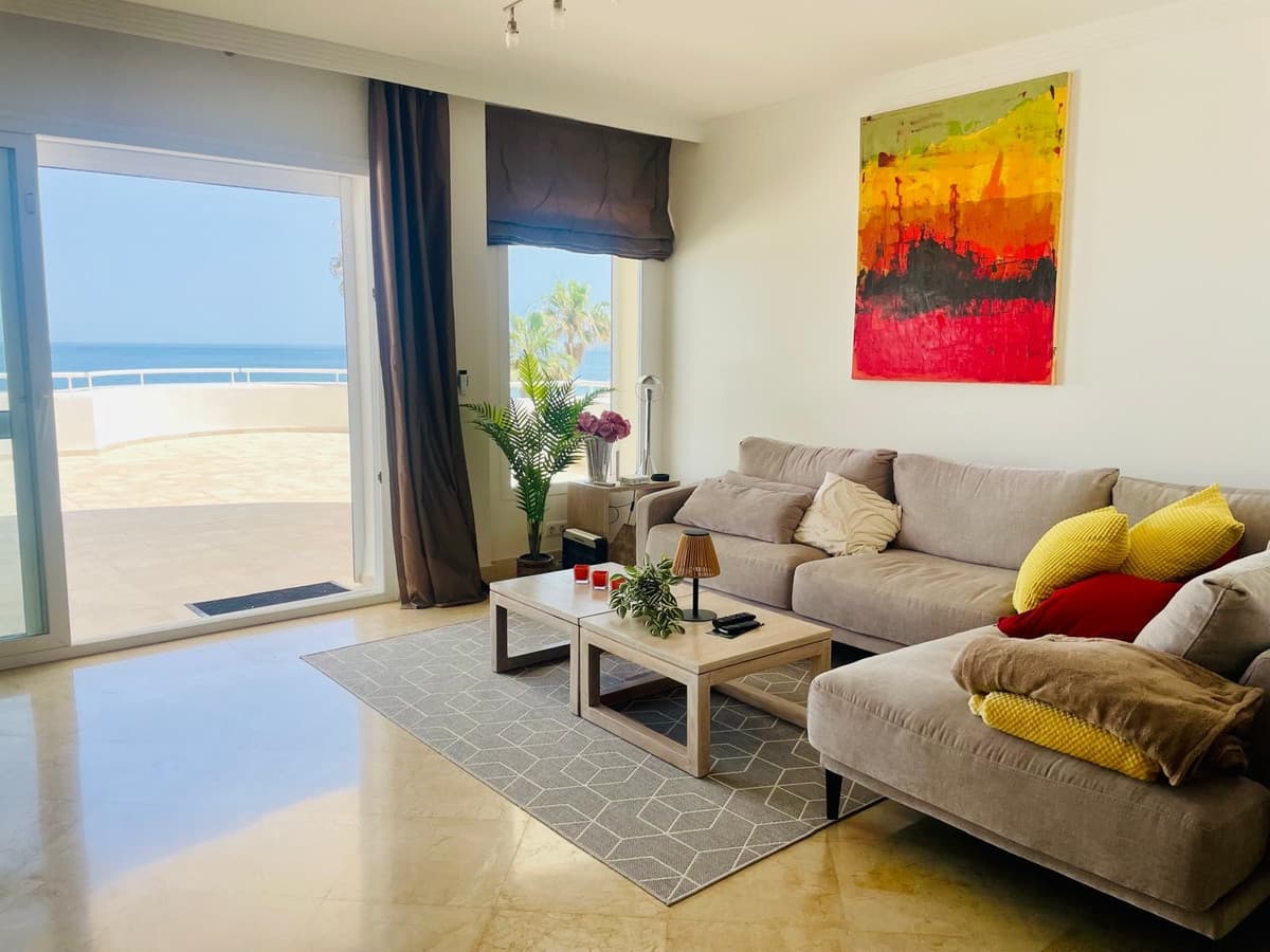 Ground Floor Apartment in Estepona — photo 3 of 10